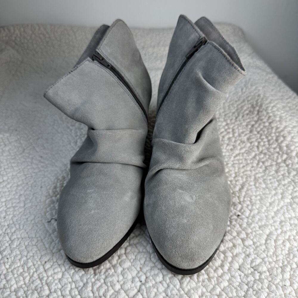 DIBA Women’s Grey Suede Leather Ankle Boots Size 10W Side Zip Low Heel Booties